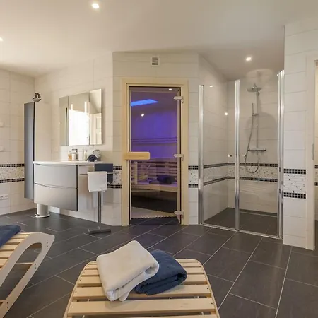 Haus Boddenresidenz 2 بيت للعطل