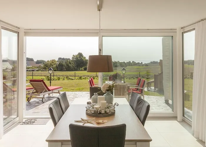 Haus Boddenresidenz 2 *