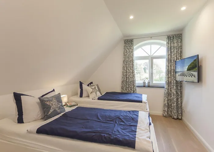 Haus Boddenresidenz 2 *